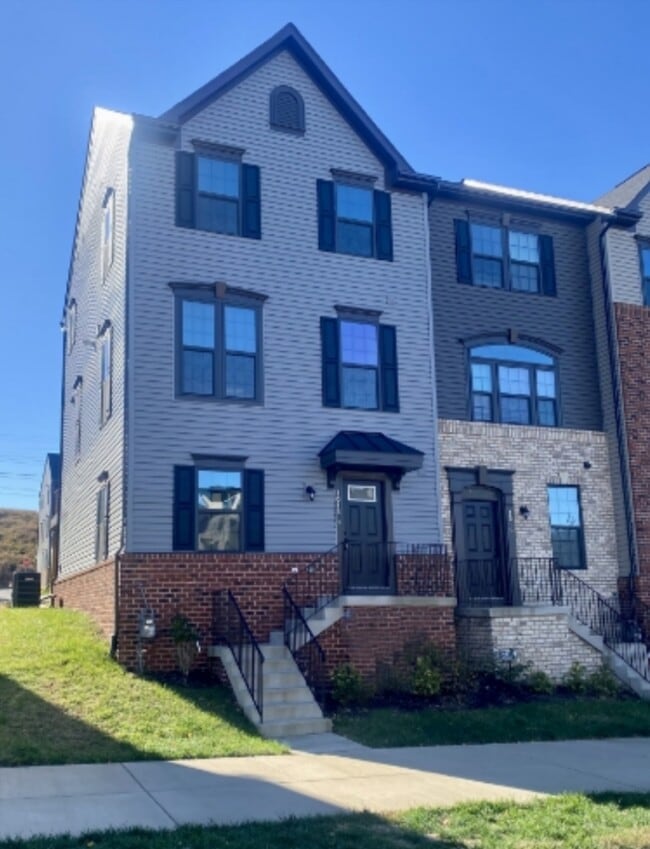 Building Photo - 1014 Trestle Dr