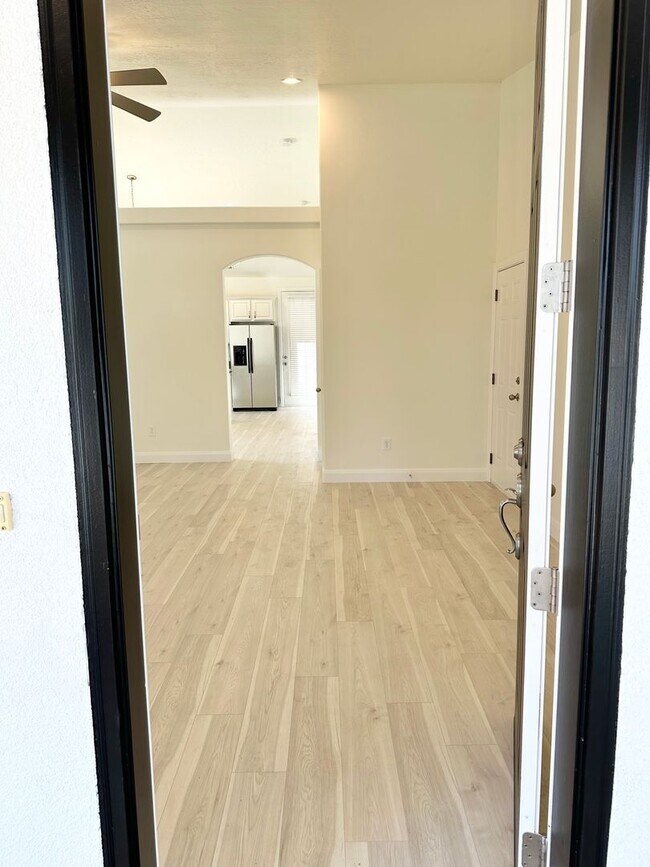 Building Photo - Stunning Hidden Valley Home! Price Reduced!