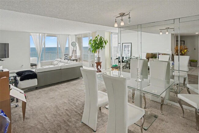 Building Photo - 1010 S Ocean Blvd