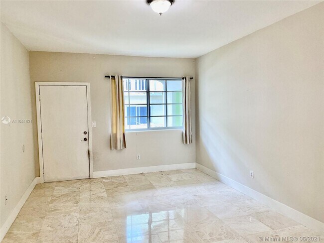 Foto del edificio - 1045 Lenox Ave