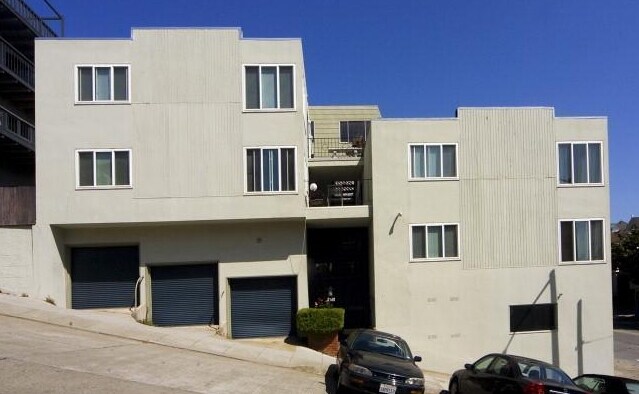 Building Photo - Corona Heights
