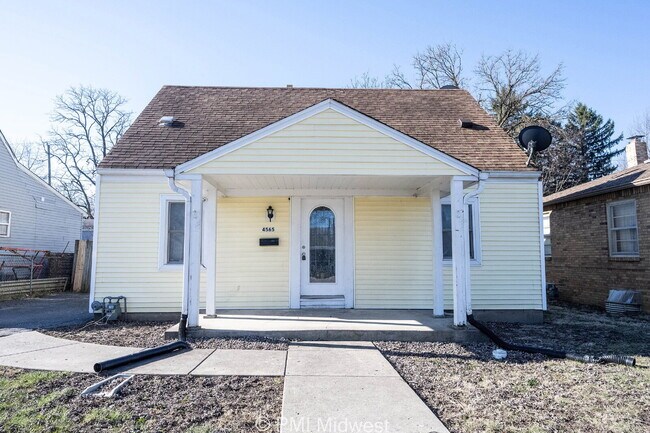 Foto del edificio - "Charming 3-Bedroom Haven in Indianapolis ...