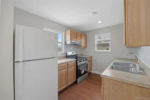 Building Photo - 4956 Umatilla St