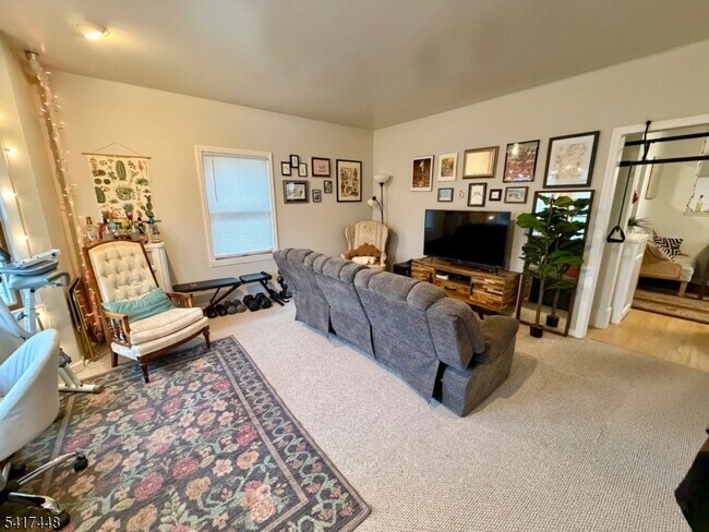 Foto del edificio - 33 Claremont Ave