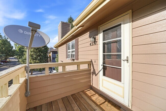 Foto del edificio - 4357 Hunting Meadows Cir