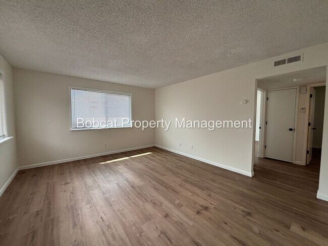 Foto del edificio - 1501 N Edmonds Dr