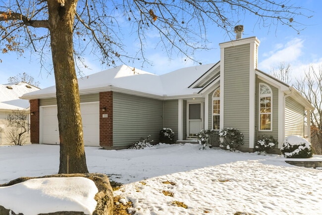 Building Photo - 2014 Mantilla Ln