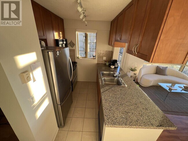 Photo du bâtiment - 1316-1316 W 11th Ave