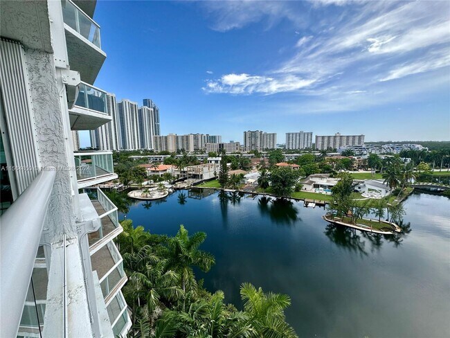 Foto del edificio - 16500 Collins Ave