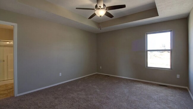 Foto del edificio - 3 BR Fenced in Home !!