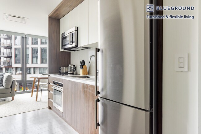 Building Photo - 399 Congress St