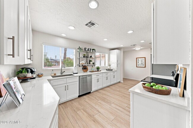 Foto del edificio - 4426 N 85th St