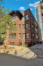 Building Photo - 3153 N Hudson Ave