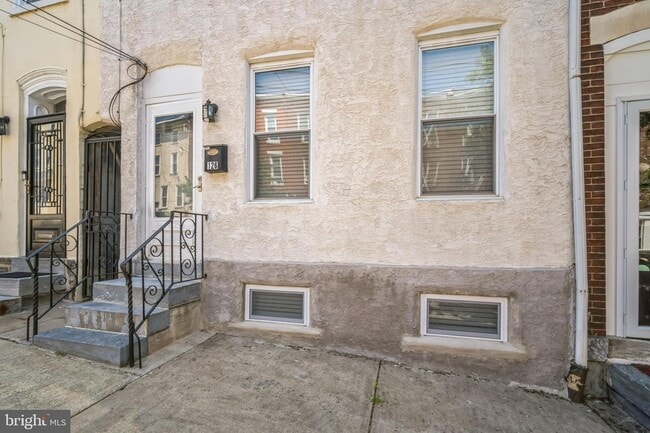 Building Photo - 126 Ripka St