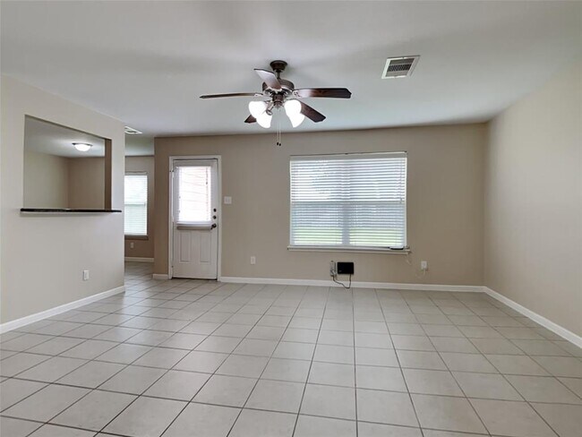 Building Photo - 620 Totem Trail Dr