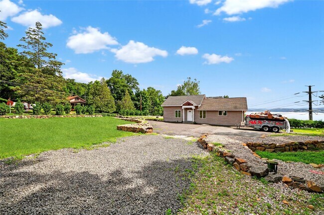 Foto del edificio - 462 N Liberty Dr