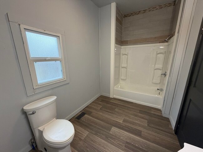 Building Photo - 214 McKinley