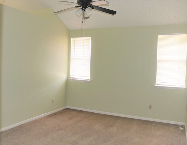 Foto del edificio - 8846 N Rylander Cir