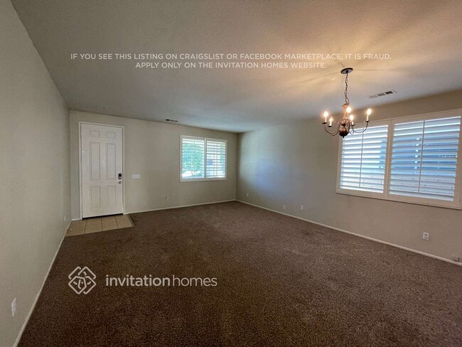 Building Photo - 5815 W Ave J 12