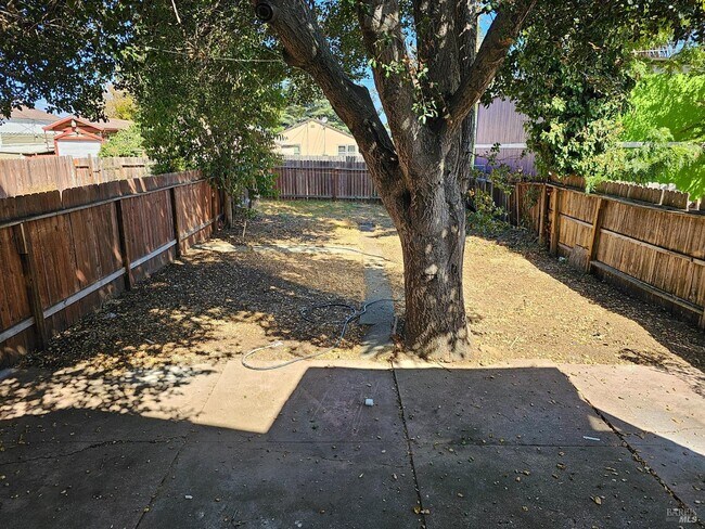 Foto del edificio - 1214 Florida St