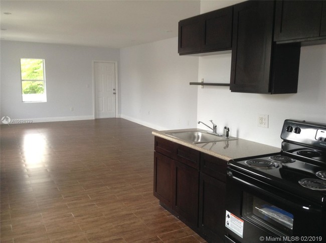 Foto del edificio - 123 NW 15th St