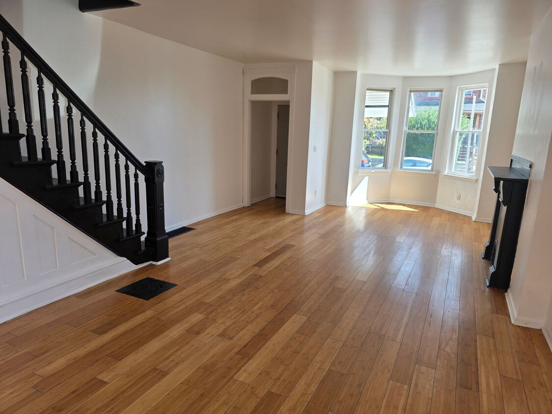 Foto principal - 101 N Rodney St
