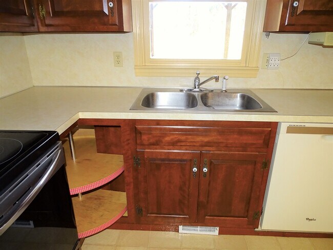 Foto del edificio - 859 Cindy Ln