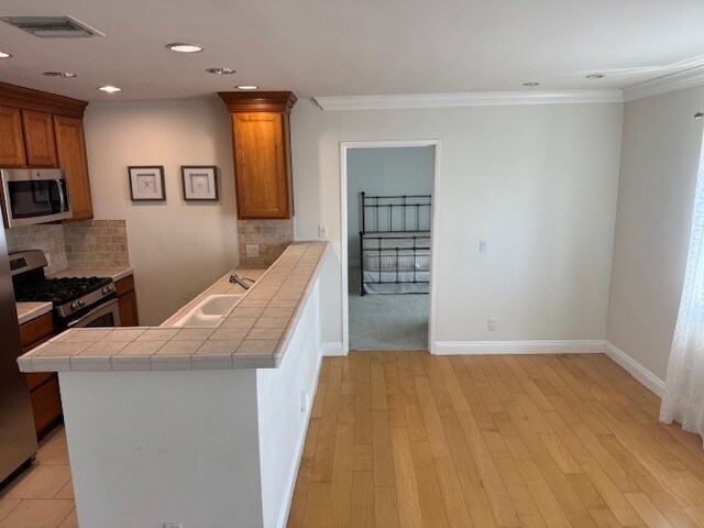 Foto del edificio - 1510 S Barrington Ave