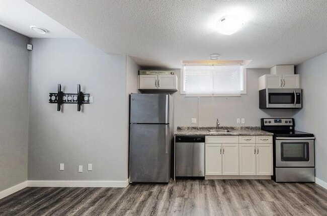 Building Photo - 2113 Auxier Ct SW