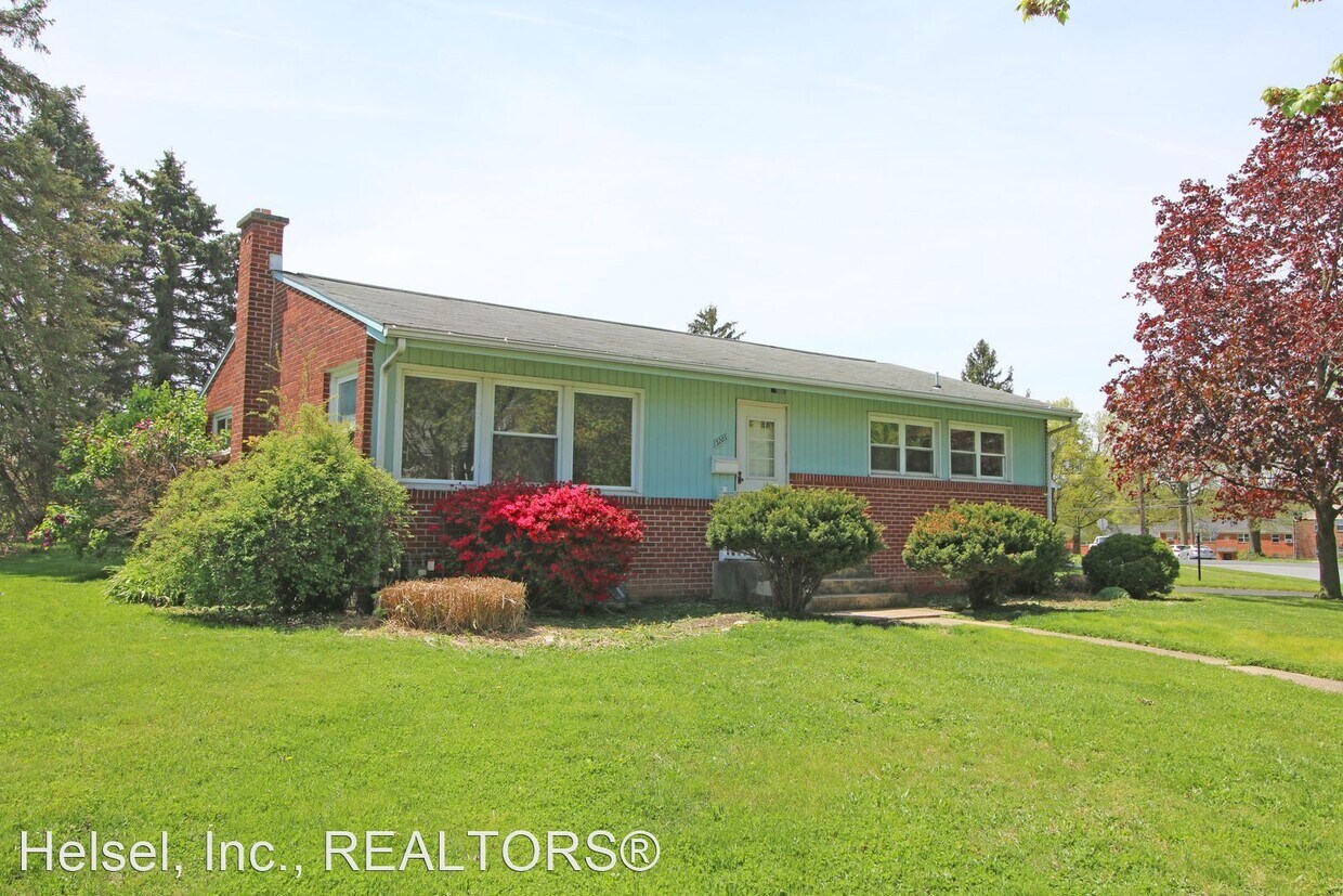 3205 Batesfield Rd, Harrisburg, PA 17109 House Rental in Harrisburg