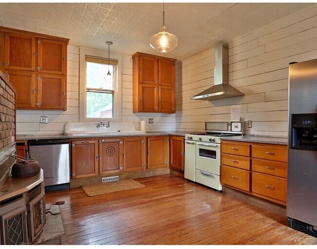 Foto del edificio - 317 E Glenwood St