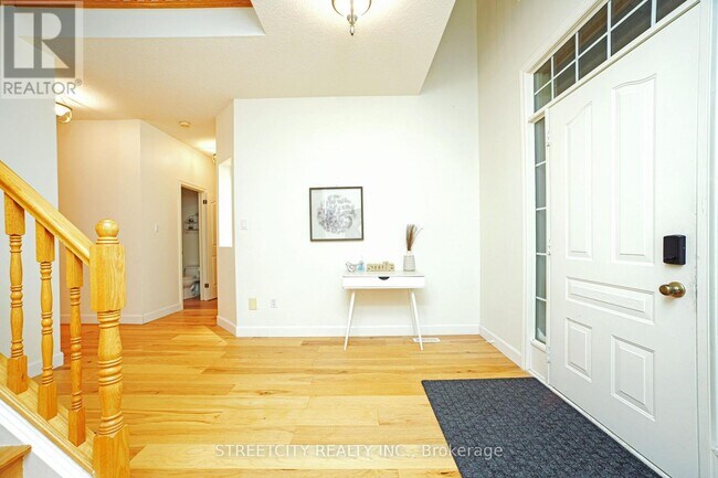 Building Photo - 465 Whisker St