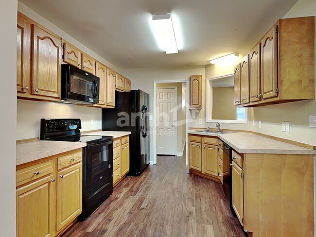 Building Photo - 166 Hunters Horn Ln