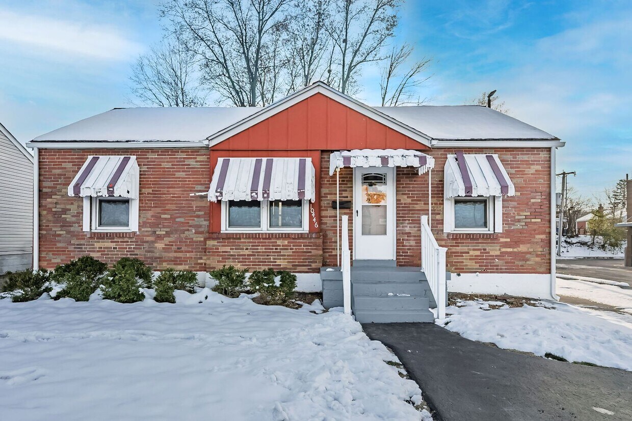 Primary Photo - 10446 St Charles Rock Rd