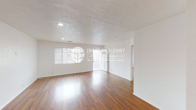 Foto del edificio - 2826 12th St