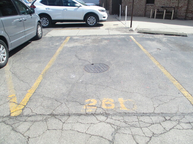 Foto del edificio - 5348 N Cumberland Ave