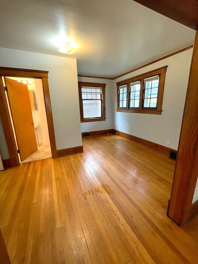 Foto del edificio - 914 Vaughn St