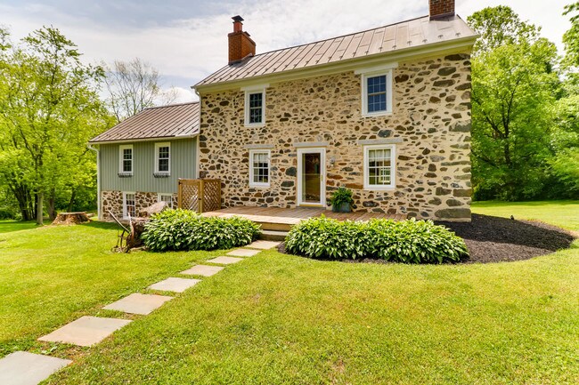 Building Photo - 717 Old Fallston Rd