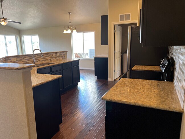 Foto del edificio - 878 Gold Canyon Rd