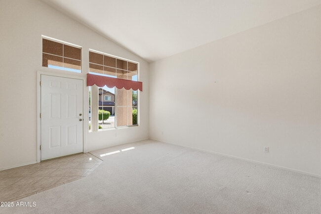 Building Photo - 4626 E Thorn Tree Dr