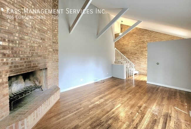 Foto del edificio - 706 Concord Ln
