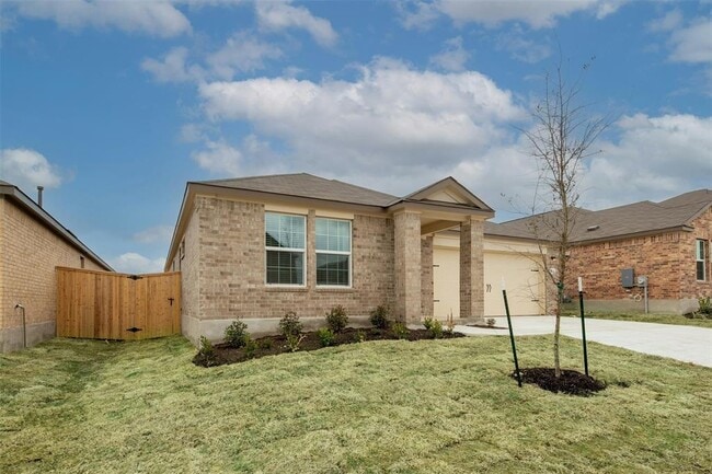 Building Photo - 443 Sebring Cir