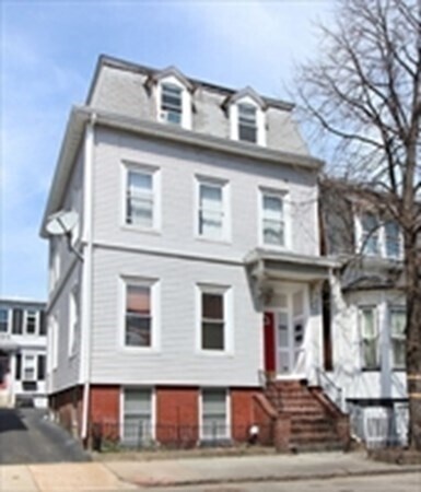 Primary Photo - 660 E 6th St