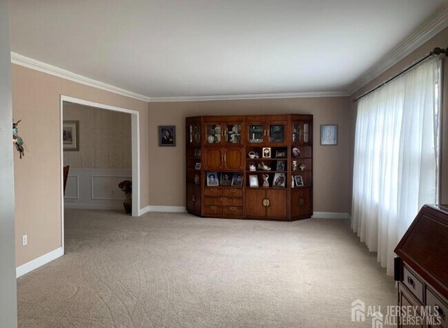 Foto del edificio - 3307 Evergreen Ln