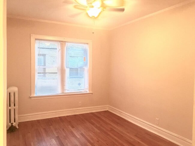 Foto del edificio - 4817 N Springfield Ave