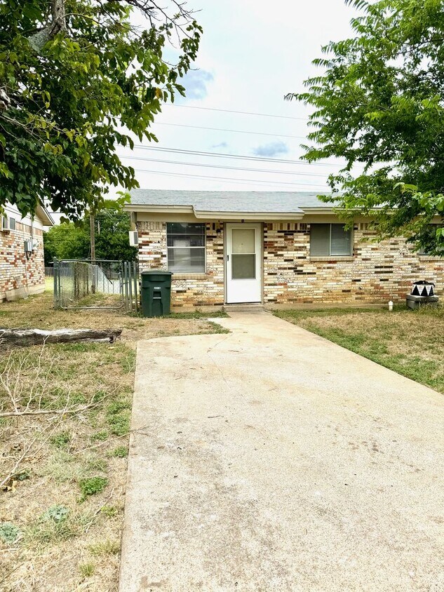 Foto principal - 408 Sunset Ln