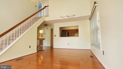 Building Photo - 9327 Palmer Pl