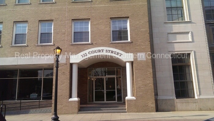 Primary Photo - 122 Court St