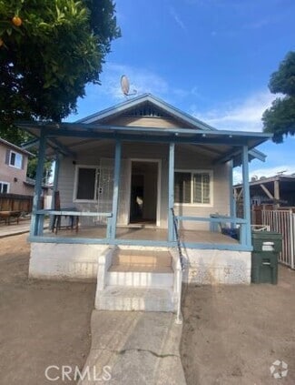 Building Photo - 7044 Pierce Ave
