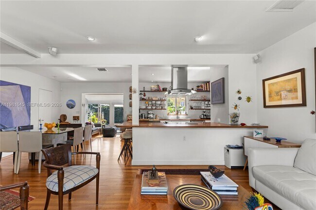 Foto del edificio - 70 NE 97th St